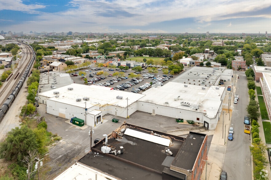 More Photos Of 800 N Kedzie Ave, Chicago Unknown For Lease