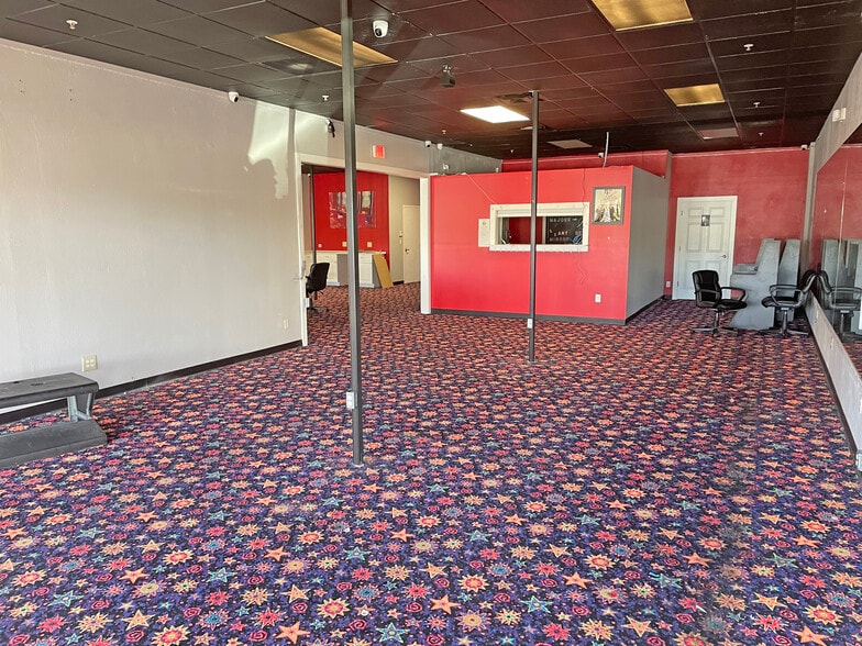 More Photos Of 814 SW Pine Island Rd, Cape Coral Unknown For Lease