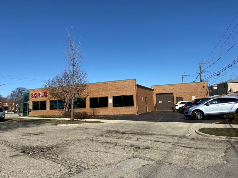 More Photos Of 6033 N Milwaukee Ave, Chicago Office For Sale