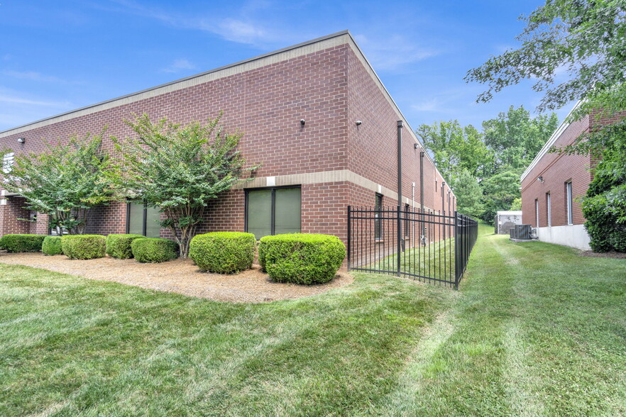 More Photos Of 2311 Executive St, Charlotte Warehouse For Sale