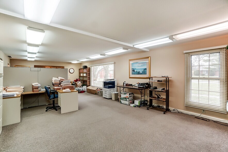 More Photos Of 1354 N Monroe Dr, Xenia Medical For Lease