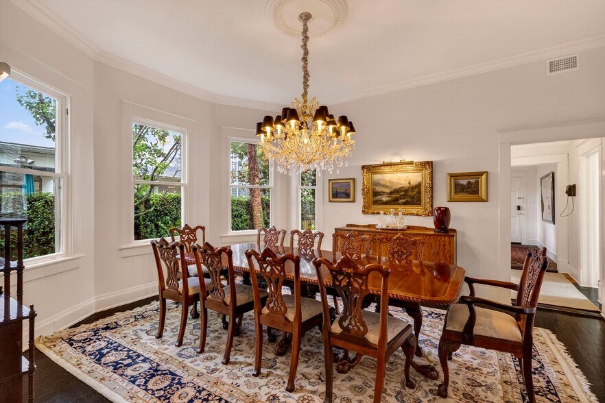 More Photos Of 107 E 35th St, Savannah Office For Sale