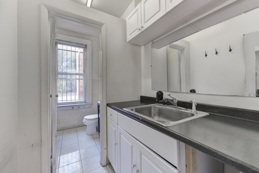 More Photos Of 1510 U St NW, Washington Storefront For Lease