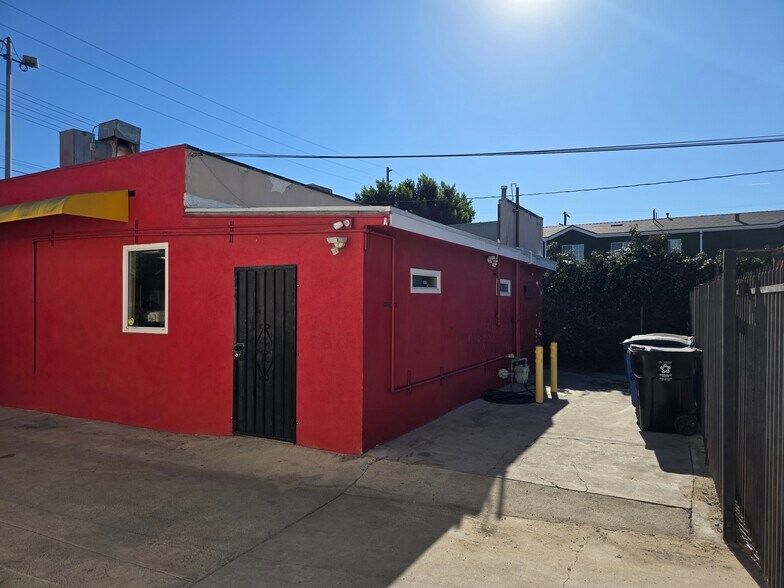 More Photos Of 11111 Wilmington Ave, Los Angeles Storefront Retail Residential For Lease