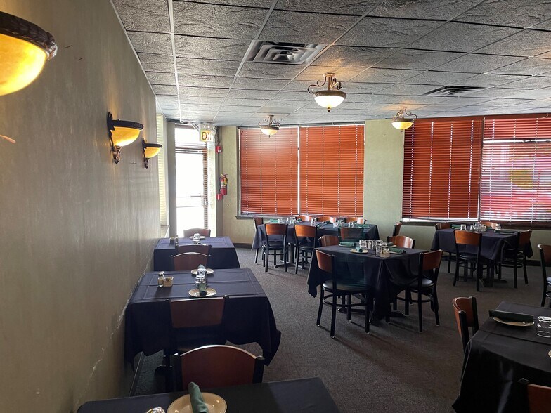 More Photos Of 17265 S Oak Park Ave, Tinley Park Office For Lease