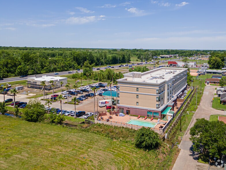 More Photos Of 1800 Martin Luther King Blvd, Houma Hotel For Sale