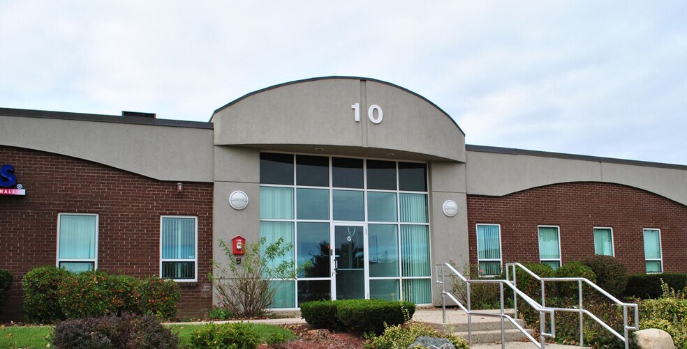 More Photos Of 10 Gill St, Woburn Research And Development For Lease