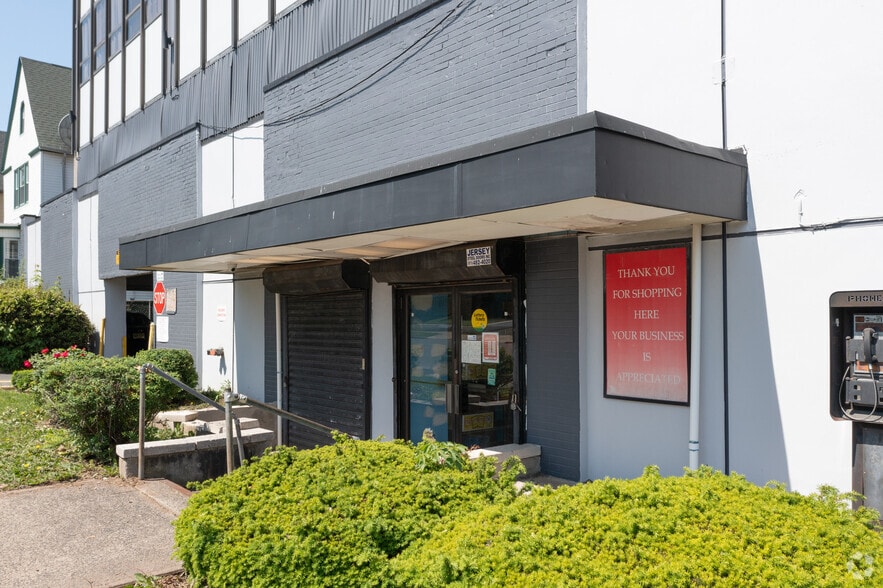 More Photos Of 185 Central Ave, East Orange Medical For Lease