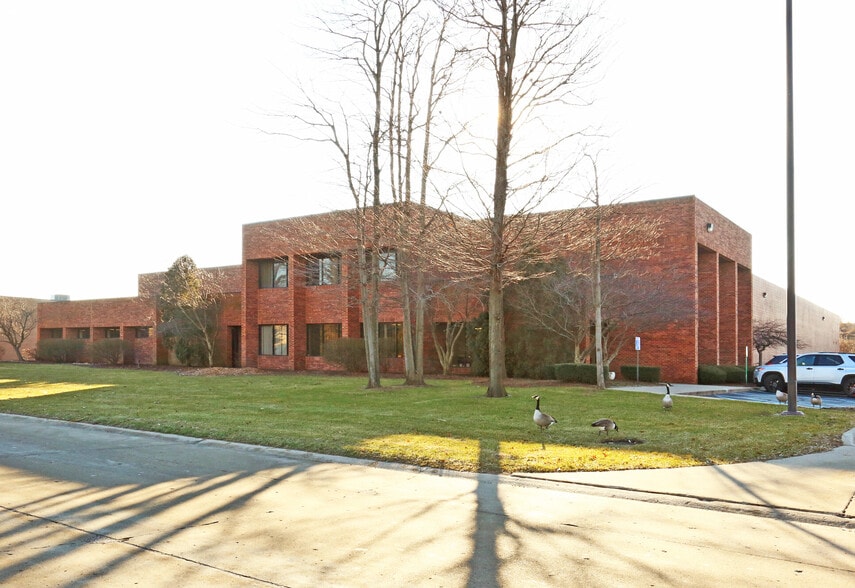More Photos Of 32235 Industrial Rd, Livonia Warehouse For Sale