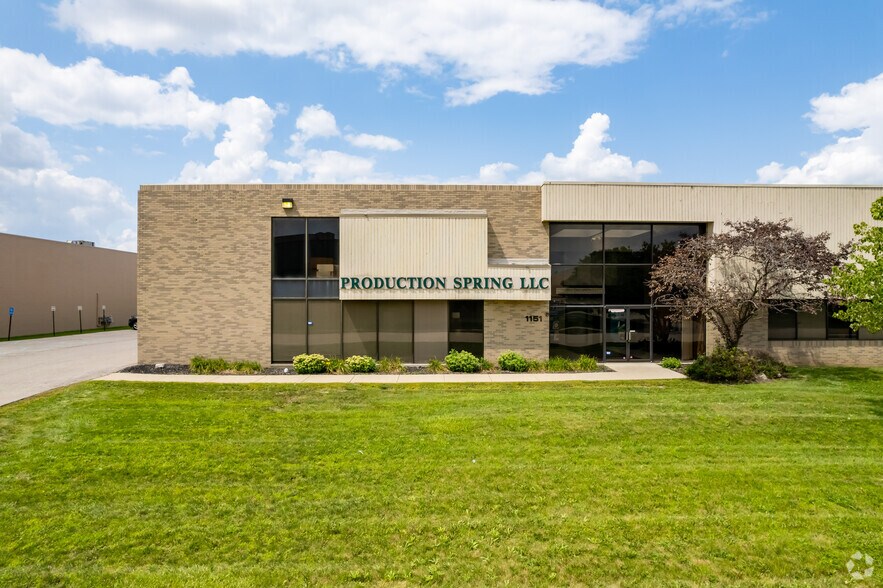 More Photos Of 1151 Allen Dr, Troy Manufacturing For Lease