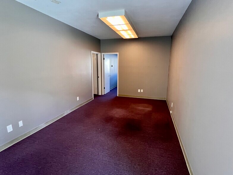 More Photos Of 705 Veterans Blvd, Redwood City Medical For Sale