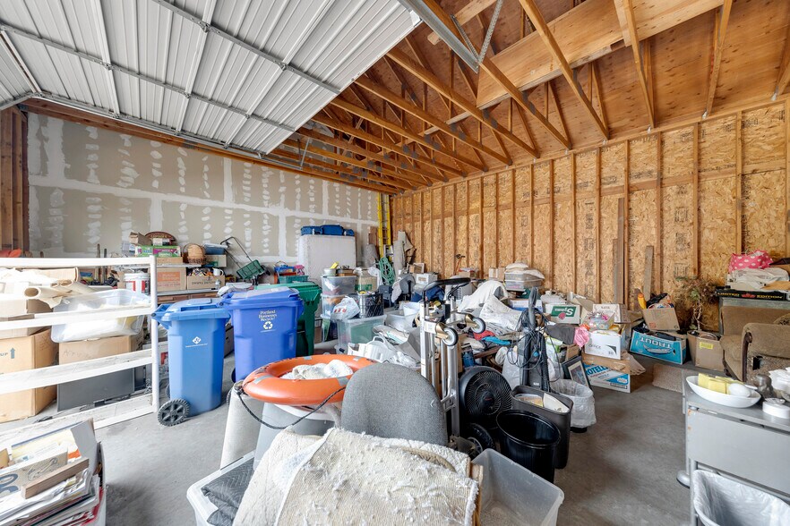 More Photos Of 1742 NE 43rd Ave, Portland Office Residential For Sale