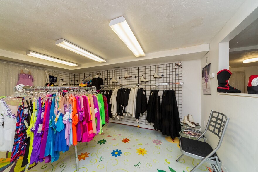 More Photos Of 205 Walnut St, Framingham Office Residential For Sale