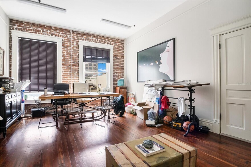 More Photos Of 13 W Pine St, Orlando Storefront Retail Office For Lease