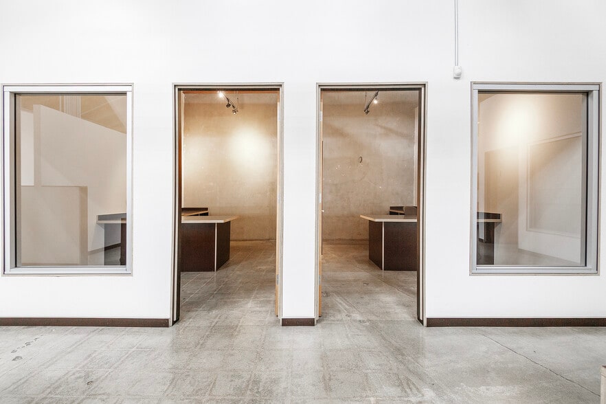 More Photos Of 5655 W Adams Blvd, Los Angeles Warehouse For Lease
