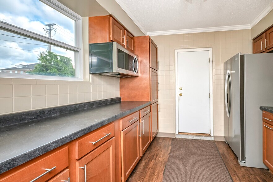 More Photos Of 4163 Crescent Dr, Saint Louis Medical For Lease