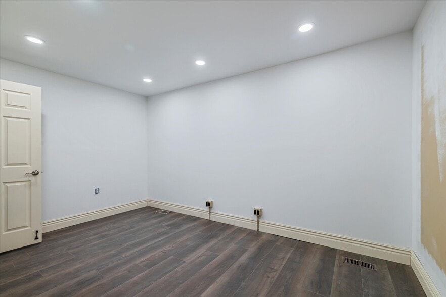 More Photos Of 127-131 W Market St, Cadiz Storefront Retail Residential For Sale