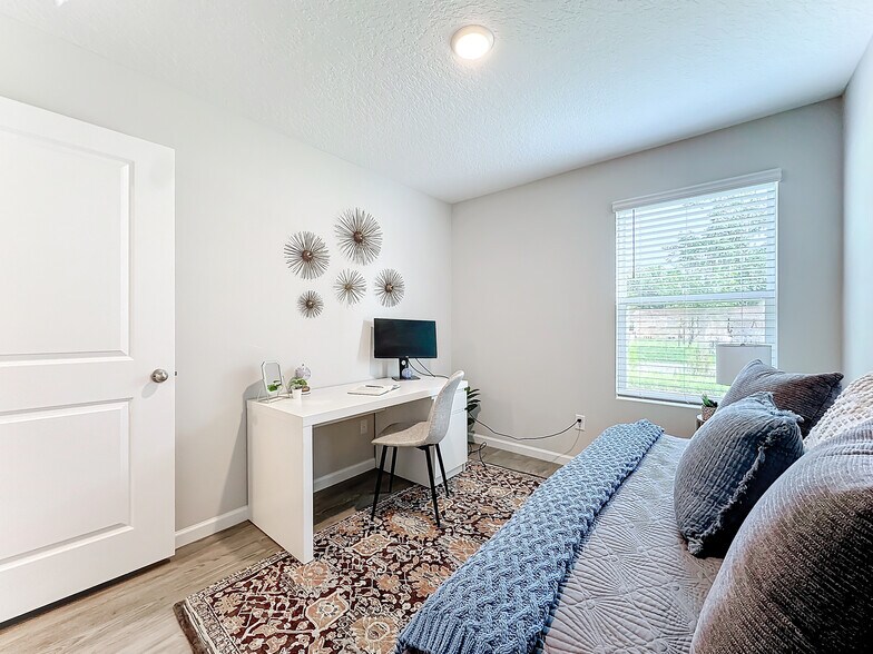 More Photos Of 6421 Breezy Oaks Way, Jacksonville Apartments For Sale