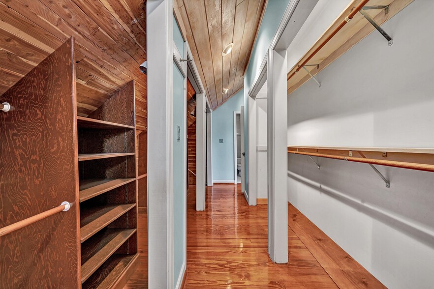 More Photos Of 934 Commander Dr, Roanoke Specialty For Sale