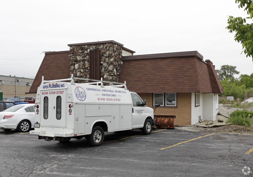 More Photos Of 300 E Irving Park Rd, Wood Dale Office For Lease