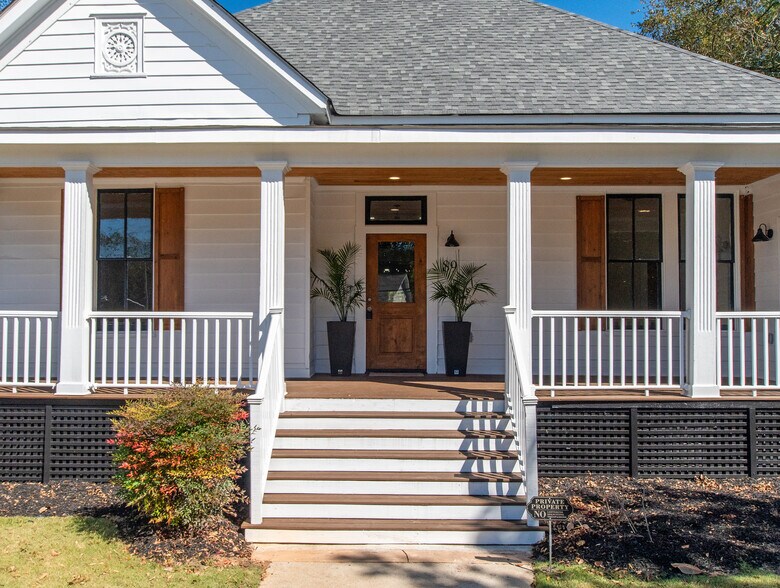 More Photos Of 89 W Campbellton St, Fairburn Office Residential For Sale