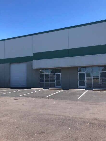 More Photos Of 2963-3047 W Parkway Blvd, Salt Lake City Light Manufacturing For Lease
