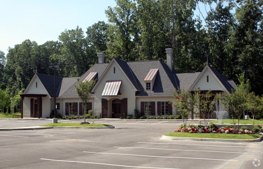 More Photos Of 7975 Courtyard Plz, Memphis Office For Sale