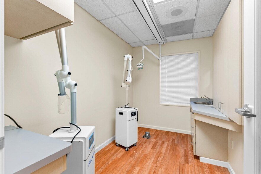 More Photos Of 1041 McKeever Ave, Hayward Medical For Sale