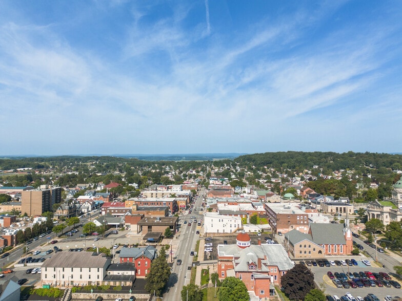 More Photos Of 105 E Main St, Somerset Storefront Retail Residential For Sale