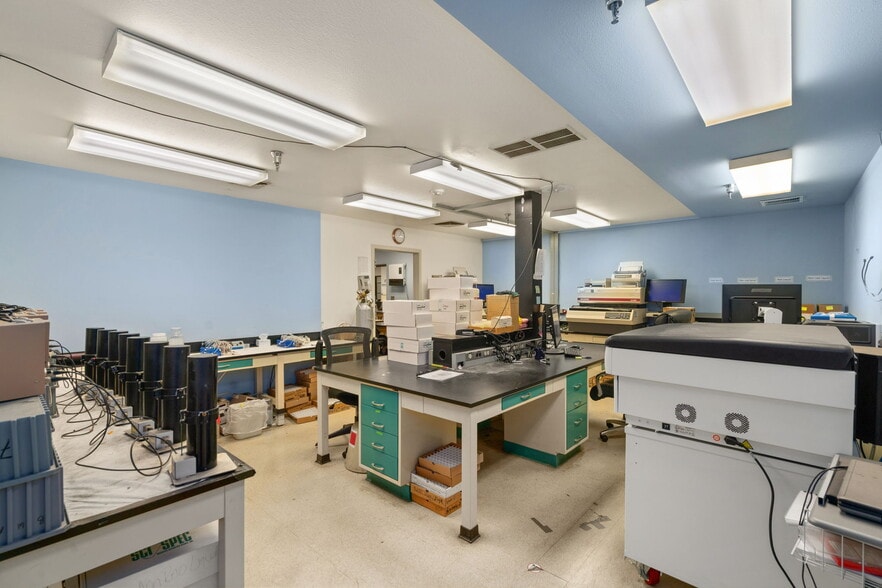 More Photos Of 225 Commerce Dr, Fort Collins Warehouse For Sale