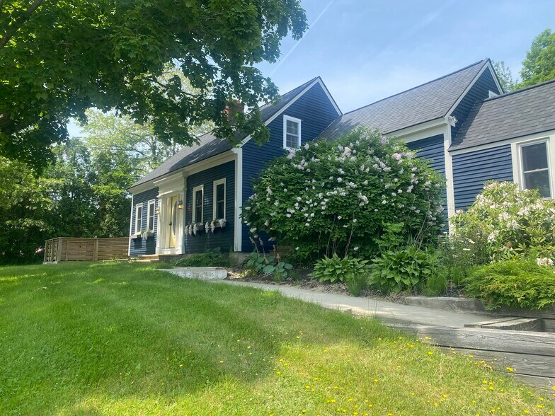 More Photos Of 82 Portland Rd, Kennebunk Office For Sale