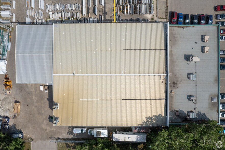 More Photos Of 4930 74th Ave SE, Calgary Warehouse For Lease