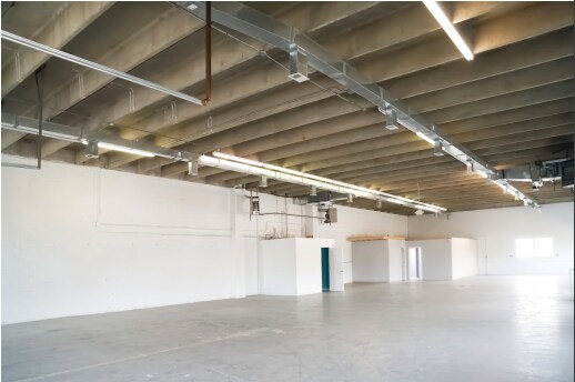 More Photos Of 2650-2666 Pittman Dr, Silver Spring Warehouse For Lease