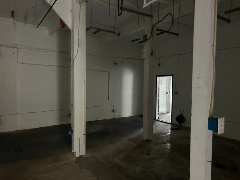 More Photos Of 6675 Petersen Rd, Petaluma Food Processing For Sale