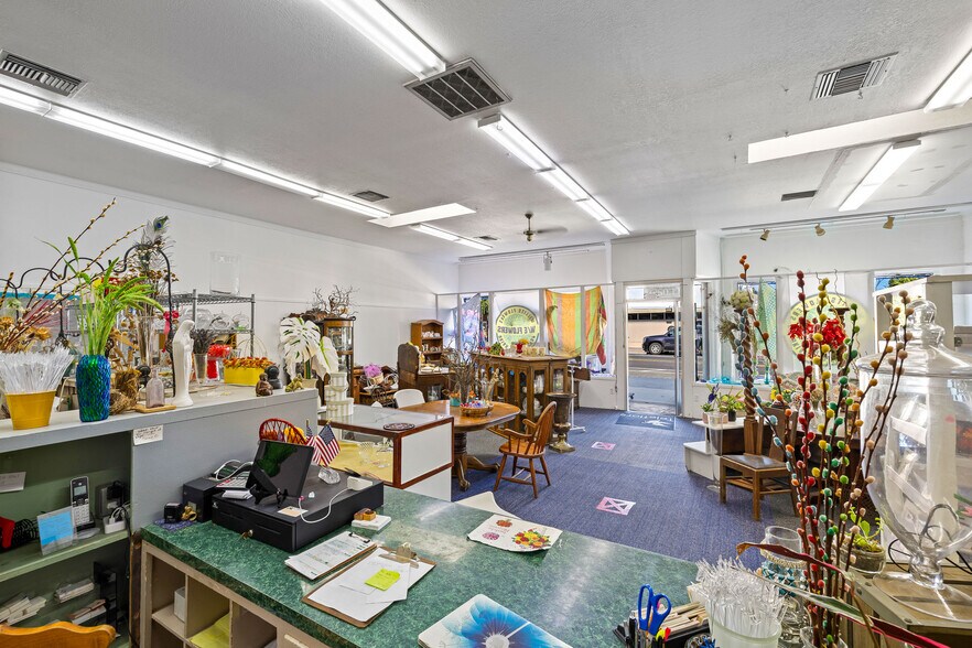 More Photos Of 242 S Main St, Willits Freestanding For Sale