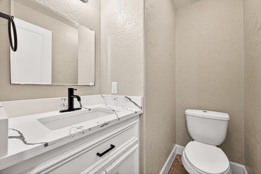 More Photos Of 14134 Packard St, Houston Specialty For Sale
