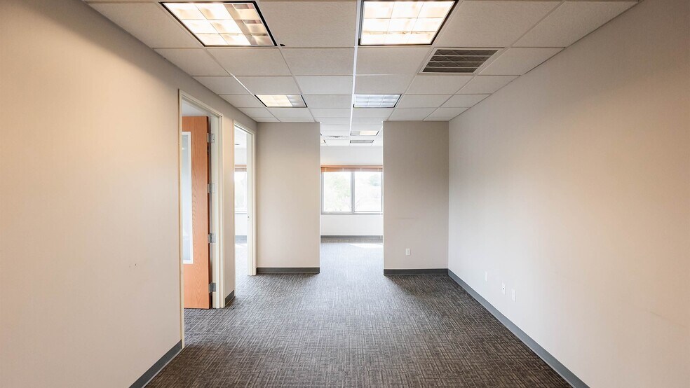 More Photos Of 2110 Boca Raton Dr, Austin Unknown For Lease