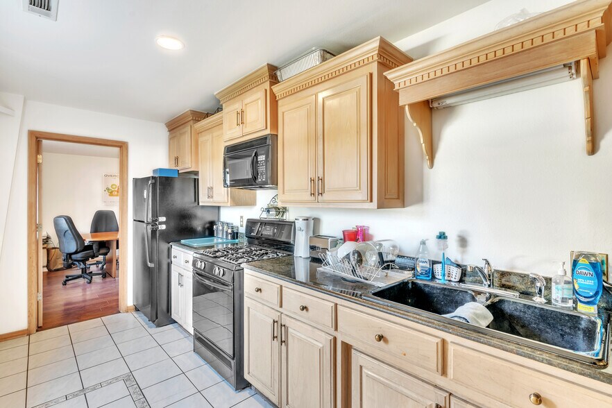 More Photos Of 3446 Wagon Wheel Rd, Springdale Light Manufacturing For Lease