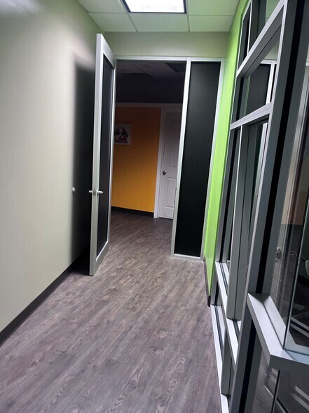 More Photos Of 9681 Gladiolus Dr, Fort Myers Office For Lease