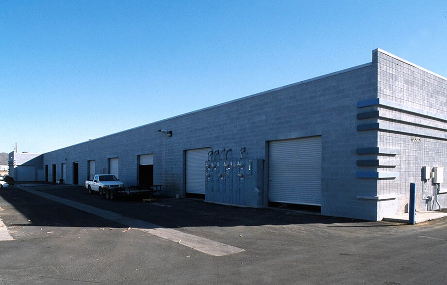 More Photos Of 702 W Melinda Ln, Phoenix Warehouse For Lease