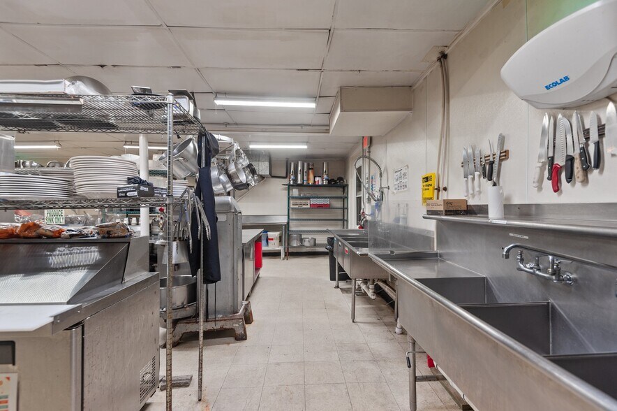 More Photos Of 226 Pamlico St, Belhaven Restaurant For Sale