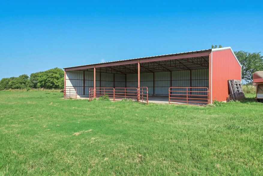 More Photos Of 2632 Howell Dr, Venus Land For Sale
