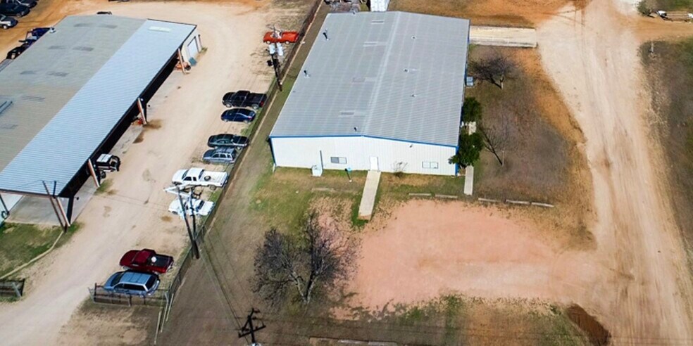 More Photos Of 632 Fm 2093, Fredericksburg Warehouse For Lease