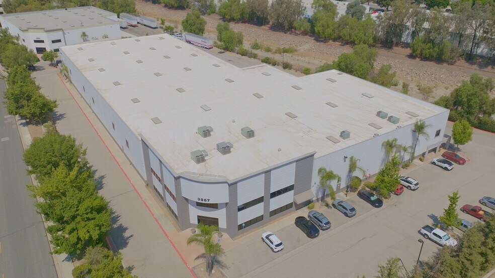 Primary Photo Of 3987 Heritage Oak Ct, Simi Valley Manufacturing For Lease