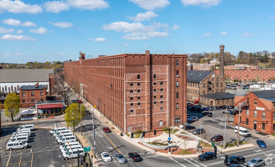 More Photos Of 15 Union St, Lawrence Light Manufacturing For Lease