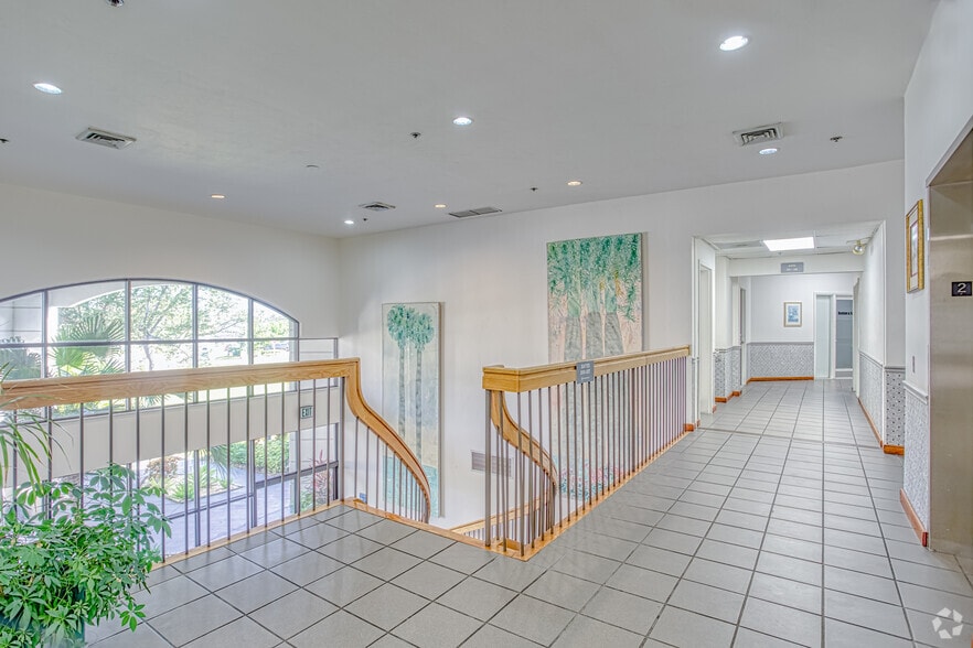 More Photos Of 1500 Colonial Blvd, Fort Myers Office For Lease