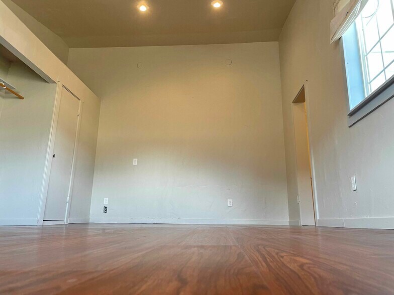 More Photos Of 342 4th Street WN, Columbia Falls Self Storage For Sale