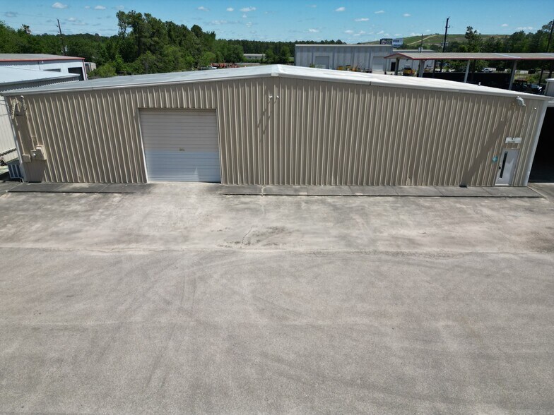 More Photos Of 1003 Atascocita Rd, Humble Warehouse For Lease
