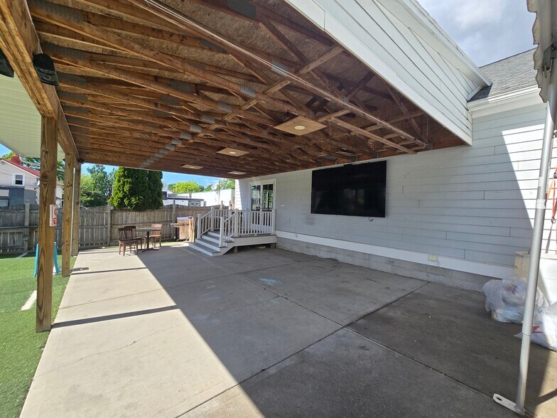 More Photos Of 78 Franklin St, Auburn Restaurant For Sale