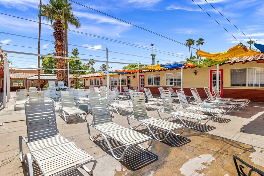 More Photos Of 526 S Warm Sands Dr, Palm Springs Hotel For Sale
